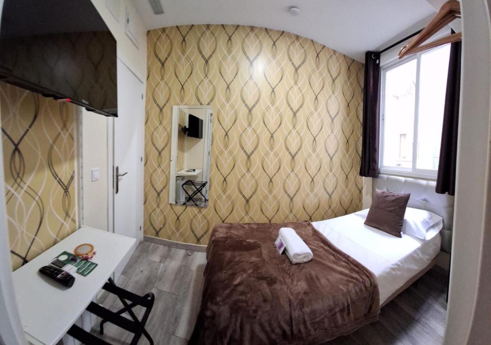 Ch Cruz Madrid Hotel ภายนอก รูปภาพ