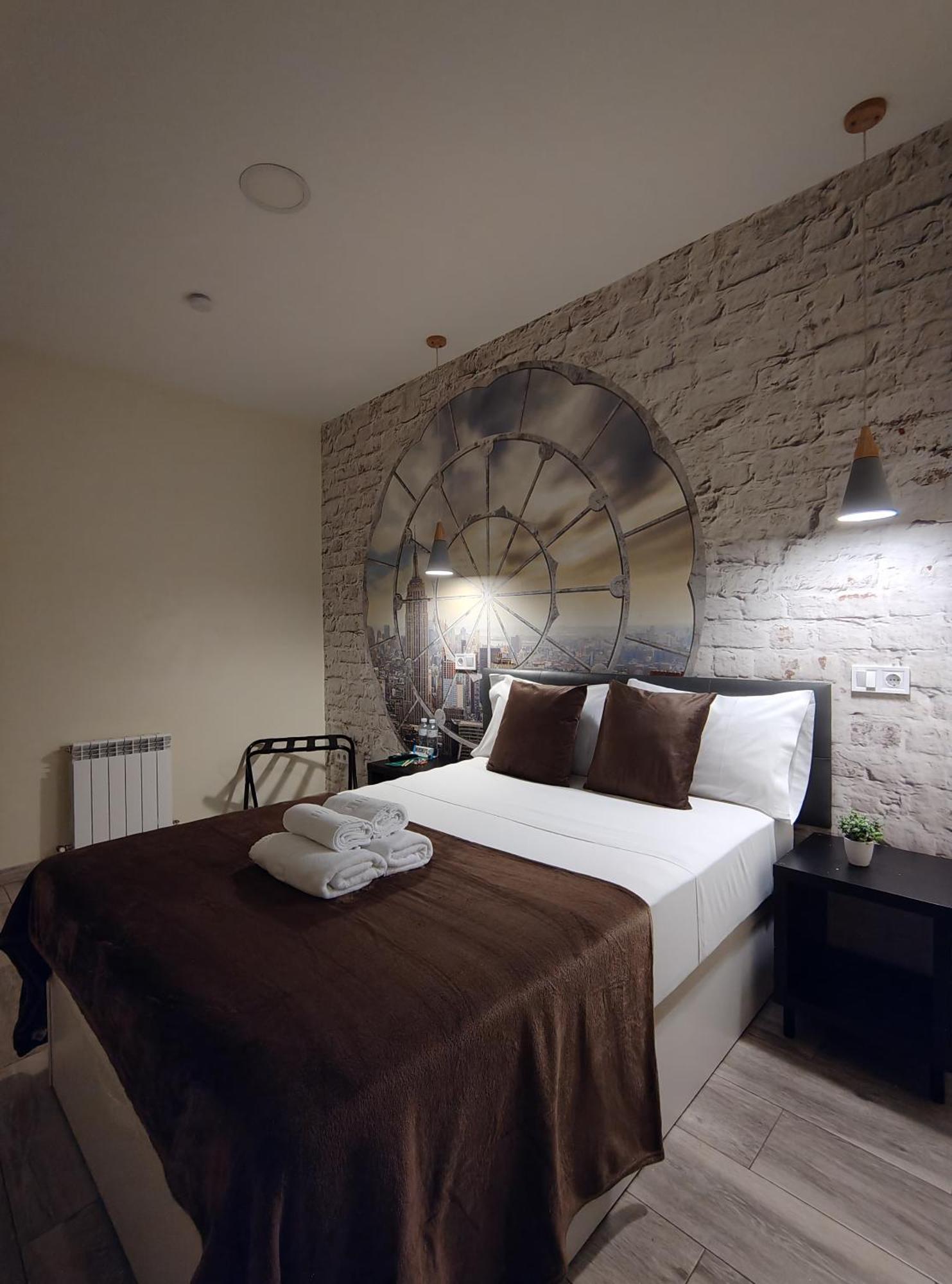 Ch Cruz Madrid Hotel ภายนอก รูปภาพ