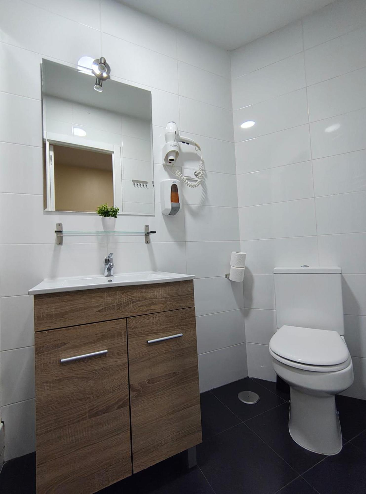 Ch Cruz Madrid Hotel ภายนอก รูปภาพ